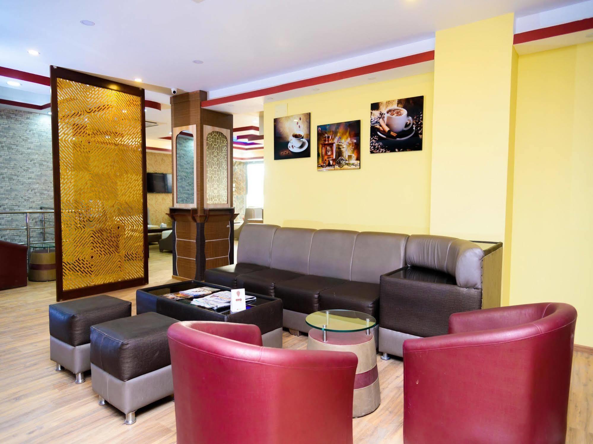 Oyo 105 Hotel Travel Inn Kathmandu Exteriör bild