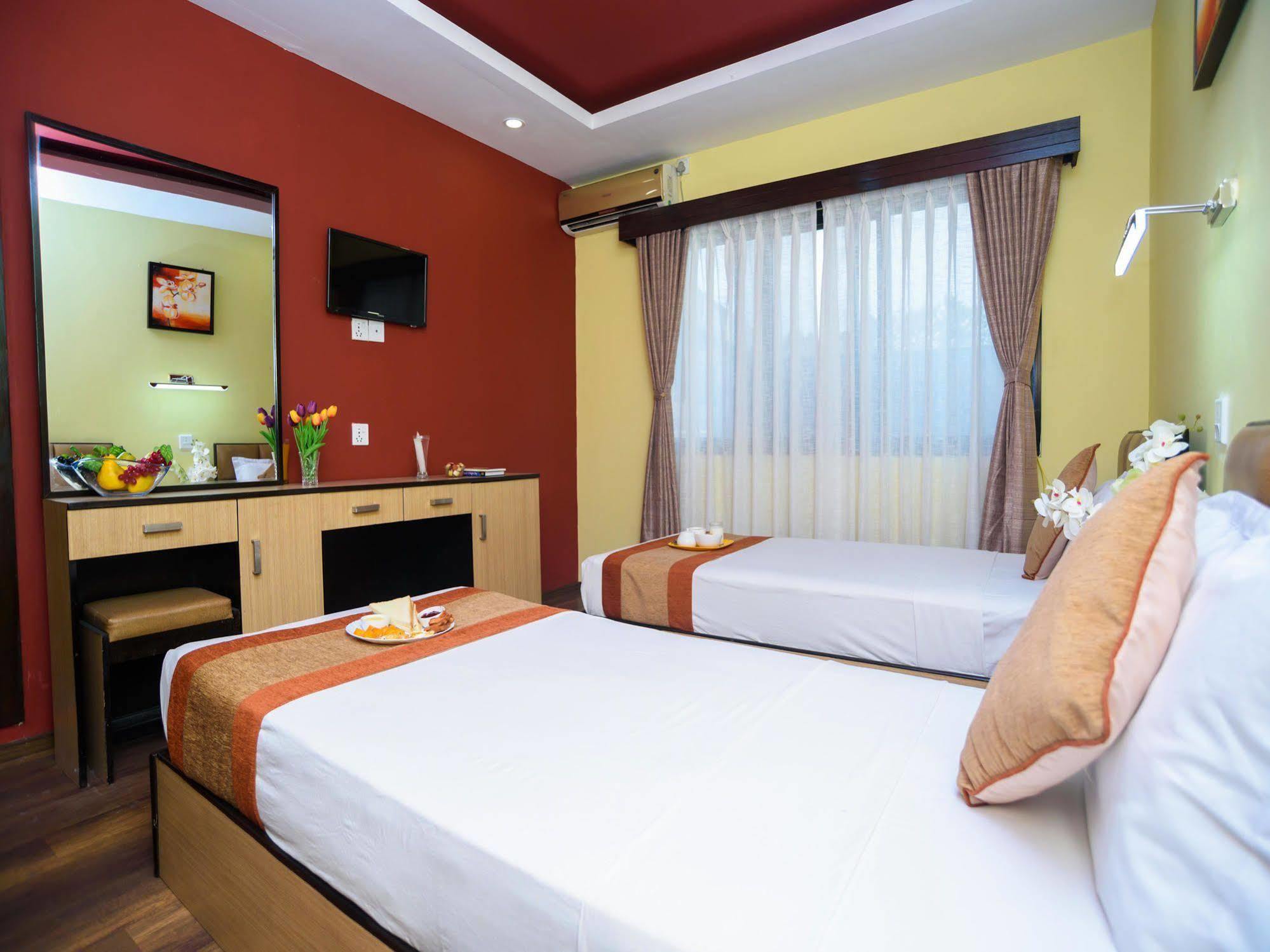 Oyo 105 Hotel Travel Inn Kathmandu Exteriör bild