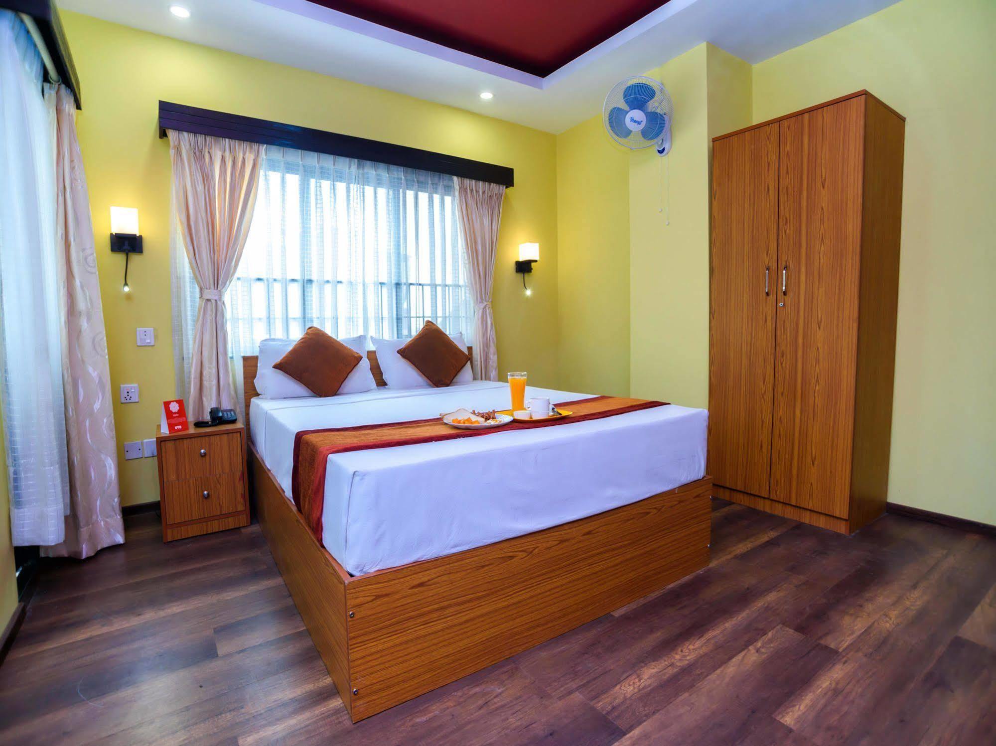 Oyo 105 Hotel Travel Inn Kathmandu Exteriör bild