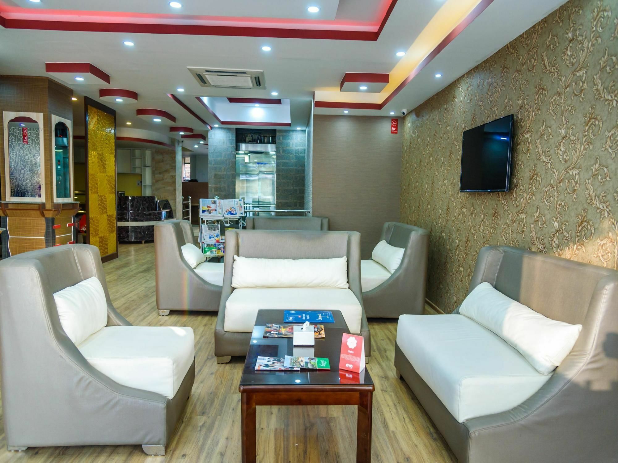 Oyo 105 Hotel Travel Inn Kathmandu Exteriör bild